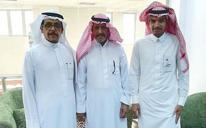 مواطن يسلم قطع أثرية لهيئة السياحة تنفيذا لوصية شقيقه المتوفى