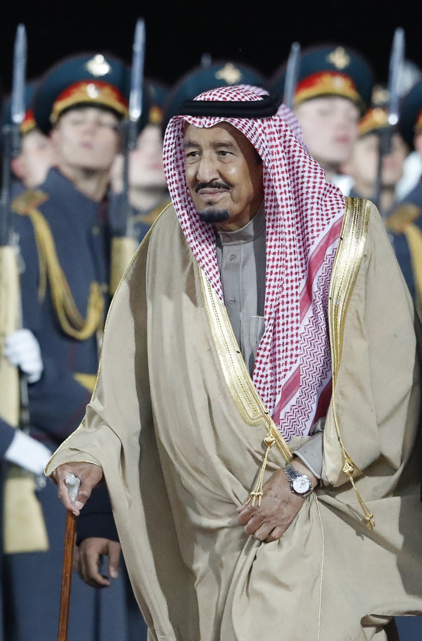 قصة مصورة.. وصول الملك سلمان إلى موسكو