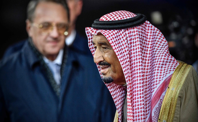 قصة مصورة.. وصول الملك سلمان إلى موسكو