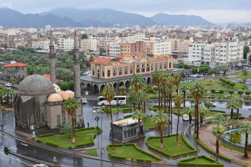 هطول أمطار على منطقة المدينة المنورة