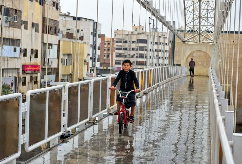 هطول أمطار على منطقة المدينة المنورة