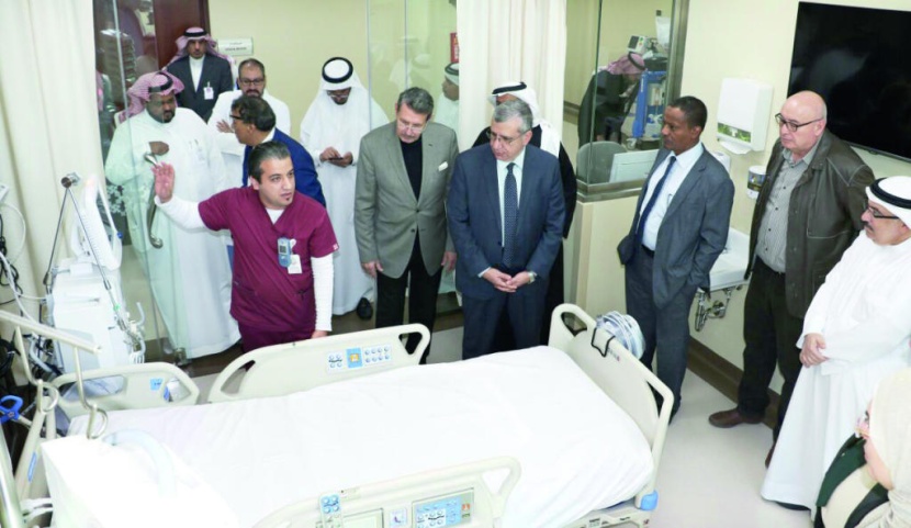 وفد رفيع المستوى يزور مستشفى د.سليمان الحبيب في السويدي