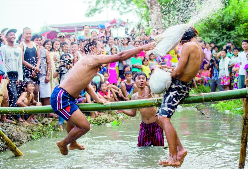 صراع الوسادات