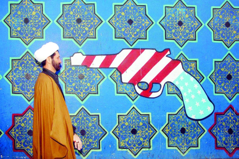 نهج الملالي .. لوم الخارج وتحريض الأقليات ضد بعضها في الداخل