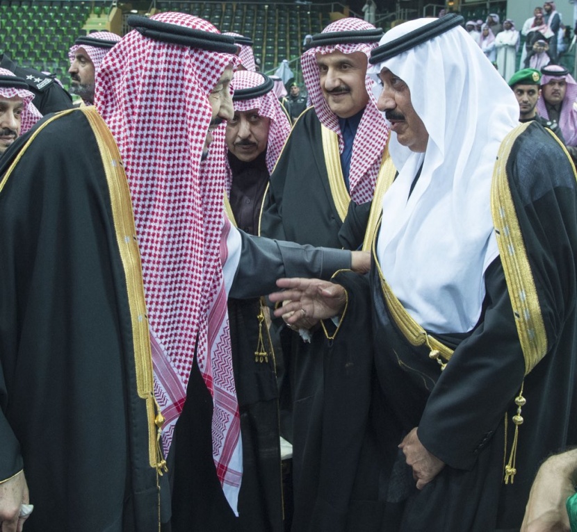 قصة مصورة.. الملك سلمان يرعى حفل العرضة السعودية