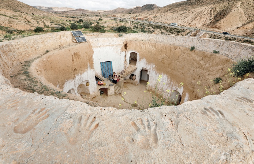 بيوت تحت الأرض