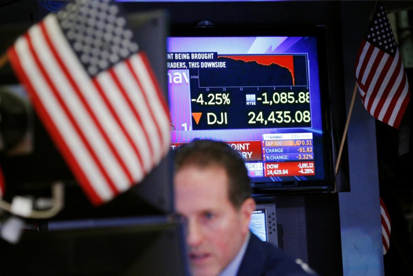 قصة مصورة.. الأسهم الأمريكية تسجل أدنى هبوط في يوم واحد منذ 6 سنوات