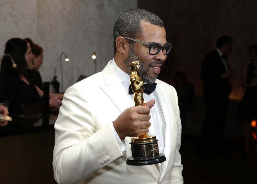 فيلم "ذا شيب أوف ووتر" يفوز بجائزة أوسكار أفضل فيلم