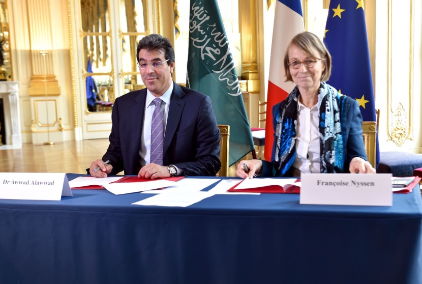 وزير الثقافة و الإعلام يوقع اتفاقية تعاون ثقافية وفنية مع وزارة الثقافة الفرنسية