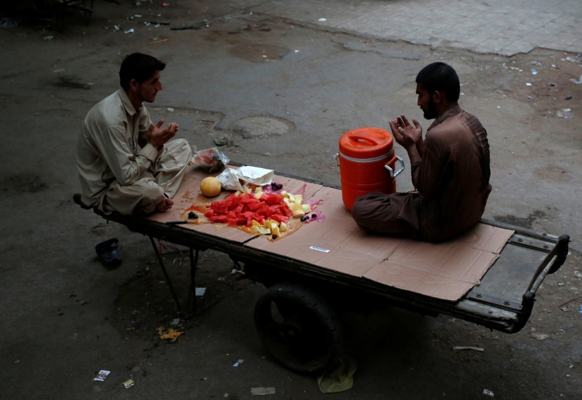 قصة مصورة: رمضان حول العالم