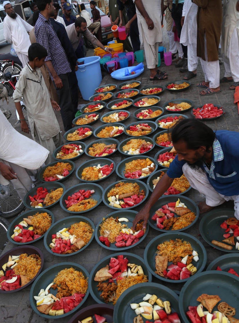 قصة مصورة: رمضان حول العالم