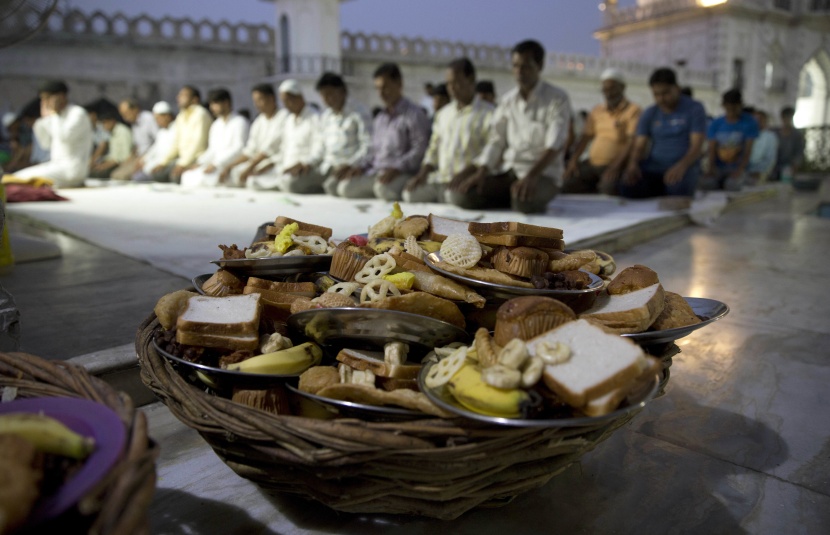 قصة مصورة: رمضان حول العالم