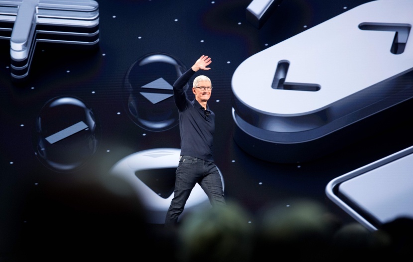 أبل تطرح برنامجا جديدا يسرع تشغيل الهواتف القديمة