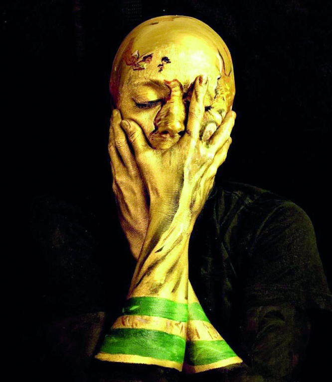 كرة القدم مرآة العالم .. وأشرف حروبه