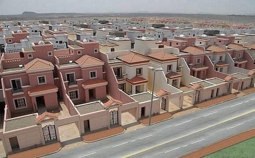 «الإسكان»: 43 ألف طلب لشراء وحدات سكنية .. وتحويل 12.5 ألف مستفيد للمصارف