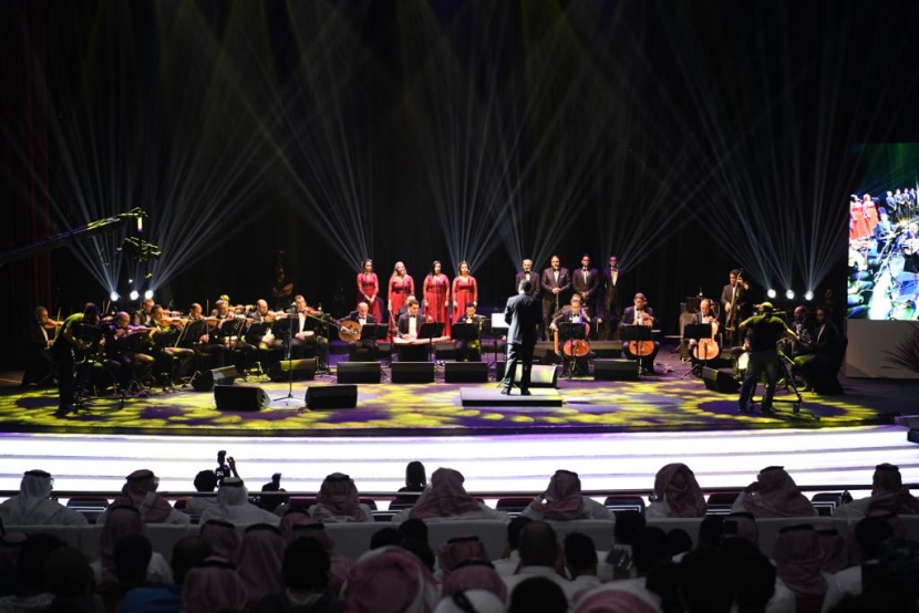 "الهيئة العامة للثقافة" تطلق فعاليات أيامها الثقافية بشارع الفن في أبها