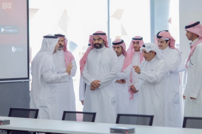 وزير الاتصالات: توجيهات القيادة الرشيدة ستسهم في صناعة جيل يقود عملية التحول الرقمي