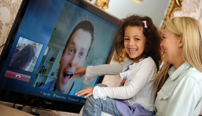 برامج التواصل الاجتماعي تتسبب بتراجع مكالمات الهواتف المحمولة في بريطانيا لأول مرة