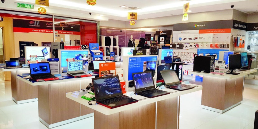 قطاع الأعمال يرفع الطلب على أجهزة الكمبيوتر الشخصية عالميا