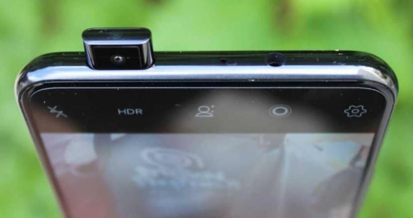 شركة صينية تكسر القواعد.. وتبدأ عصرا جديدا لكاميرات الهواتف