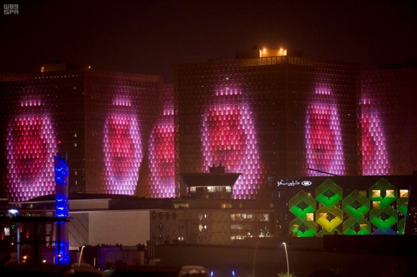 الرياض .. تكتسي "الأخضر" وتعيش مع سكانها فرحة وطن