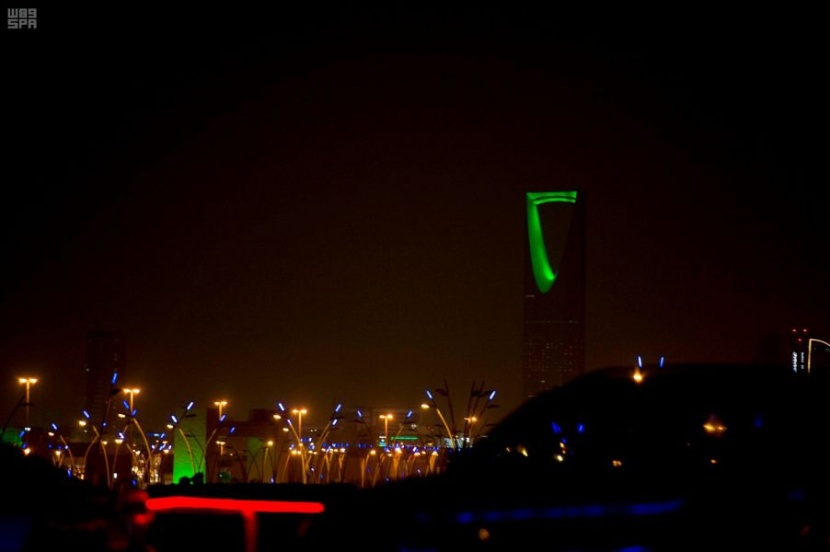 الرياض .. تكتسي "الأخضر" وتعيش مع سكانها فرحة وطن