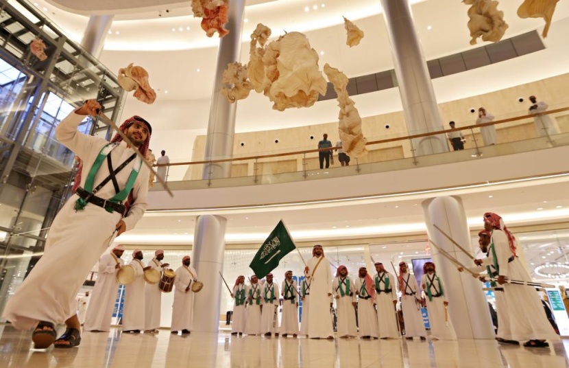 قصة مصورة: احتفالات في كل أنحاء المملكة احتفاءا بيوم الوطن