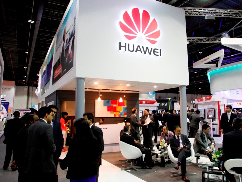 "هواوي" تعمل على تطوير نظارات بتقنية الواقع المعزز لمنافسة "أبل"