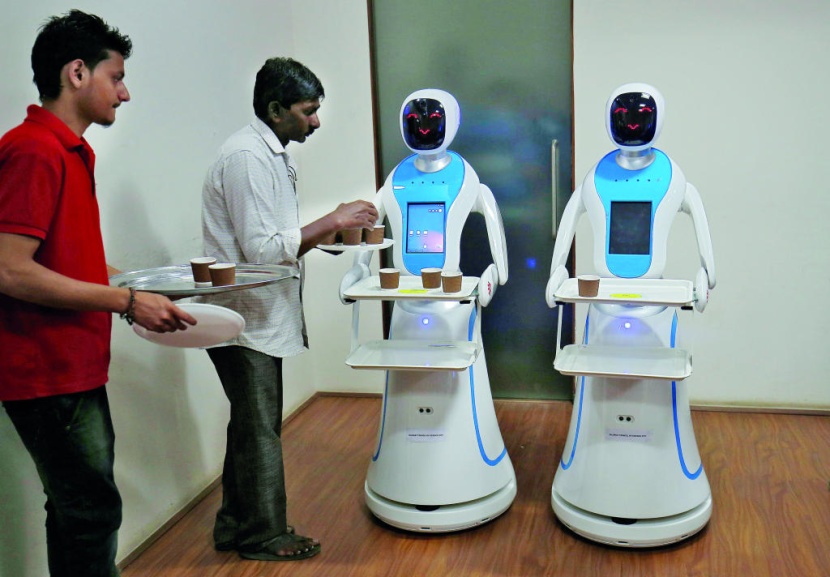 الروبوت النادل