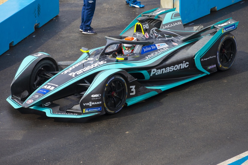 قصة مصورة : فورمولا اي الدرعية