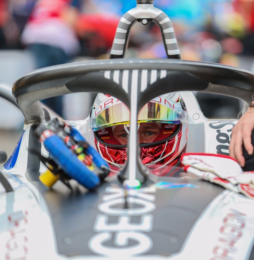 قصة مصورة : فورمولا اي الدرعية