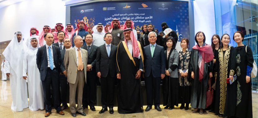 الأمير سلطان بن سلمان يفتتح معرض "التاريخ والثقافة الكورية.. رحلة آسرة إلى الحضارة الكورية"