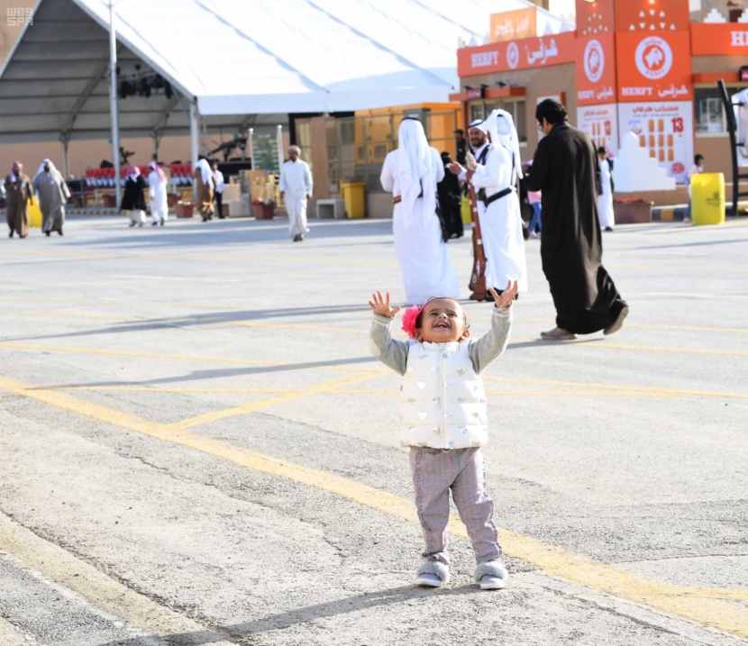 لليوم الرابع.. توافد كبير لمهرجان الجنادرية ٣٣