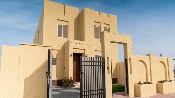 الدمام تشهد تسليم أول مواطن لفيلا من دورين اُنجزت في يومين 