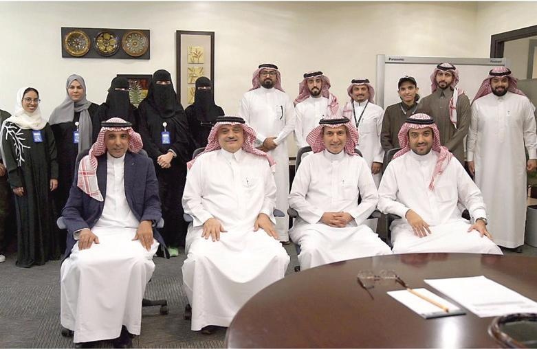 الرئيس التنفيذي لبنك الجزيرة يكرم ويدعم الفائزين في "مبتكرون" بنسخته الثانية