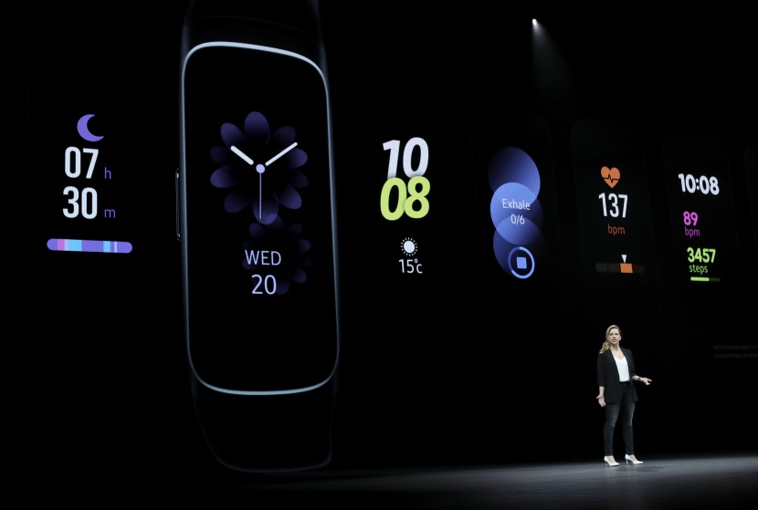 سامسونج تكشف عن هاتف بشاشة قابلة للطي بسعر يقارب الألفي دولار