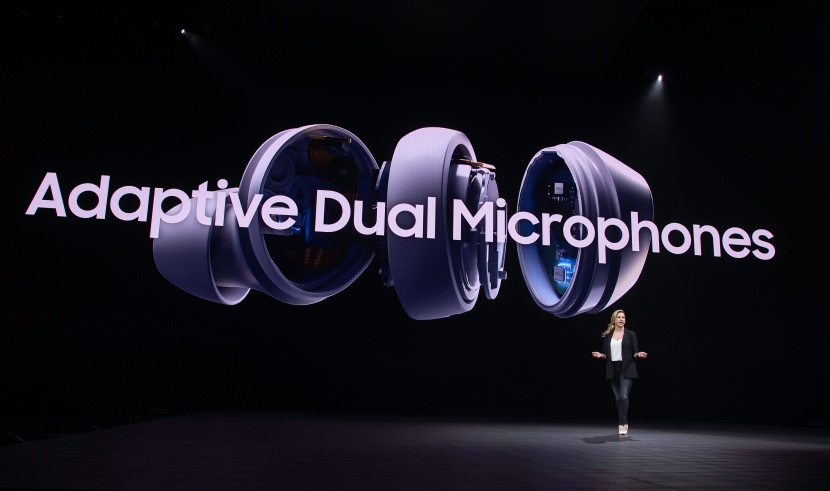 سامسونج تكشف عن هاتف بشاشة قابلة للطي بسعر يقارب الألفي دولار