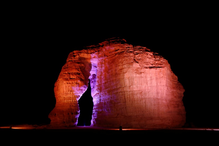 العلا.. تلاقي عراقة التاريخ بجمال الطبيعة