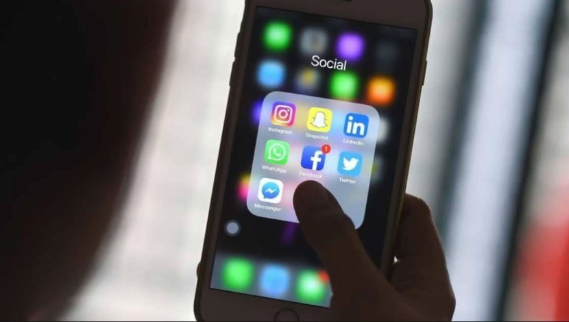 "فيسبوك" تفعل خاصية إزالة الرسائل الموجهة عبر "ماسنجر" 