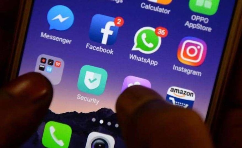 "واتساب" يقلد "خرائط غوغل" بإضافة خاصية التحول للوضع الليلي