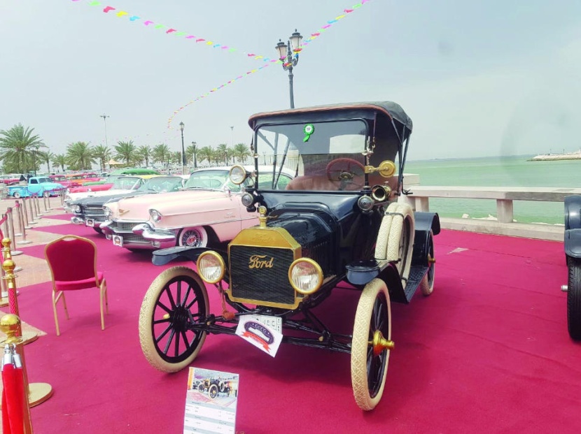 السيارات الكلاسيكية تستقطب 59 ألف زائر في الدمام