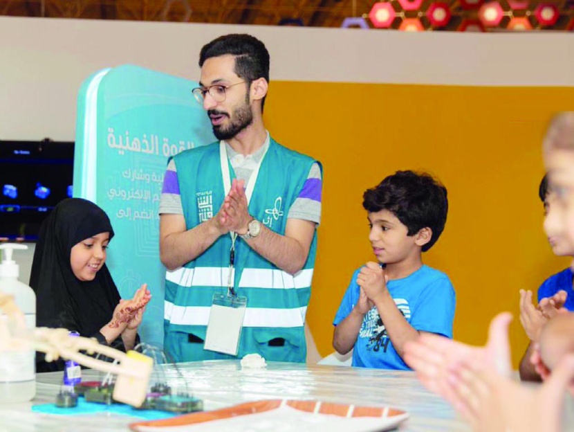 «إثراء لاب» يجذب أطفال الأحساء إلى عوالم الإبداع والمهارات