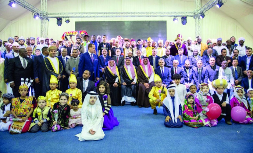 أمير المدينة المنورة يشيد بمهرجان الثقافات والشعوب