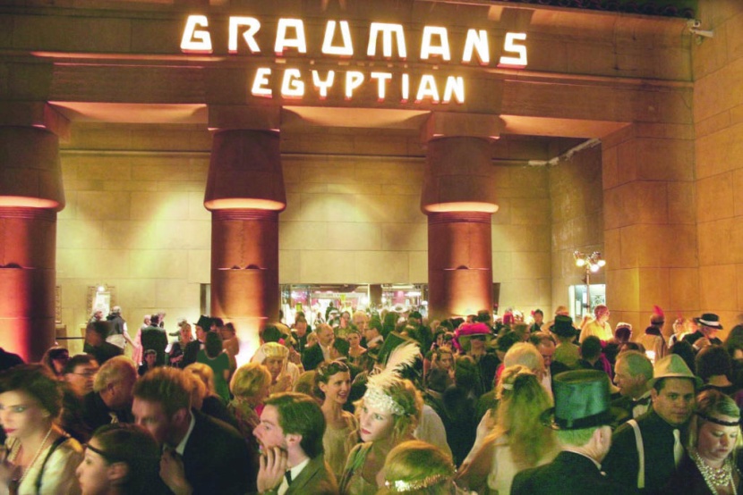 «نتفليكس» تجري محادثات لشراء «المسرح المصري»