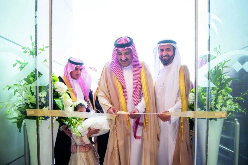 أمير المدينة المنورة يدشن 8 مراكز طبية متطورة