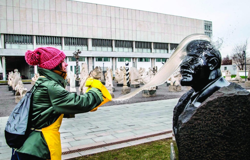 لينين والماء