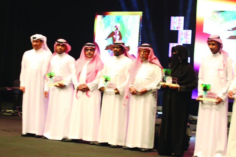 «ليالي الفولكلور» تكرم رواد الفن الشعبي