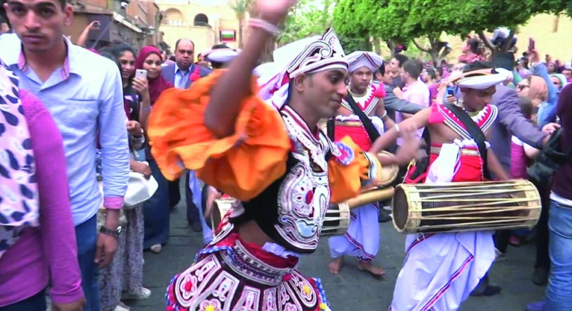 20 دولة تدق طبول السلام في شوارع القاهرة