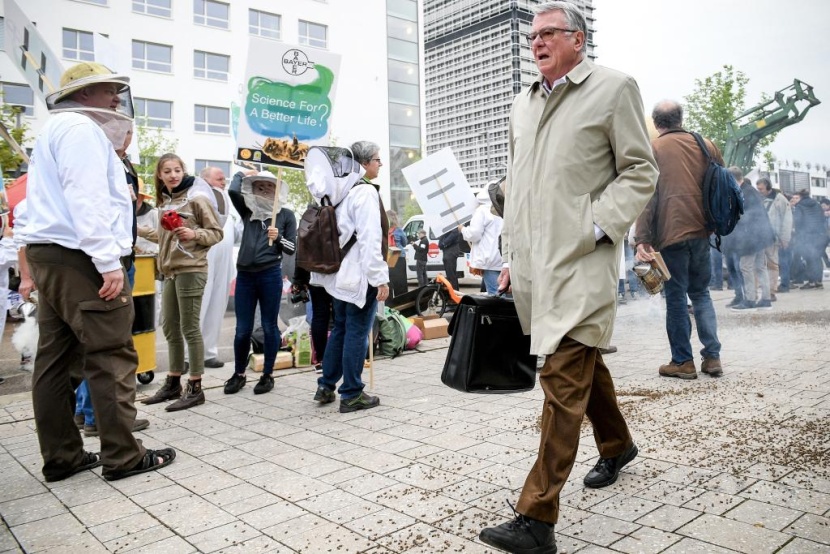  دعاوى مرضى السرطان تهوي بأسهم شركة باير الألمانية 40 % 