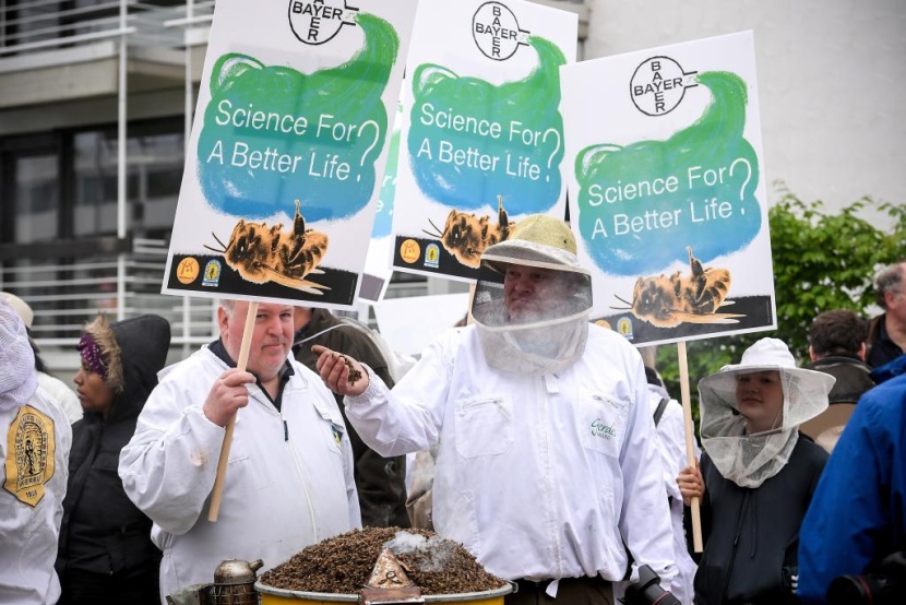  دعاوى مرضى السرطان تهوي بأسهم شركة باير الألمانية 40 % 